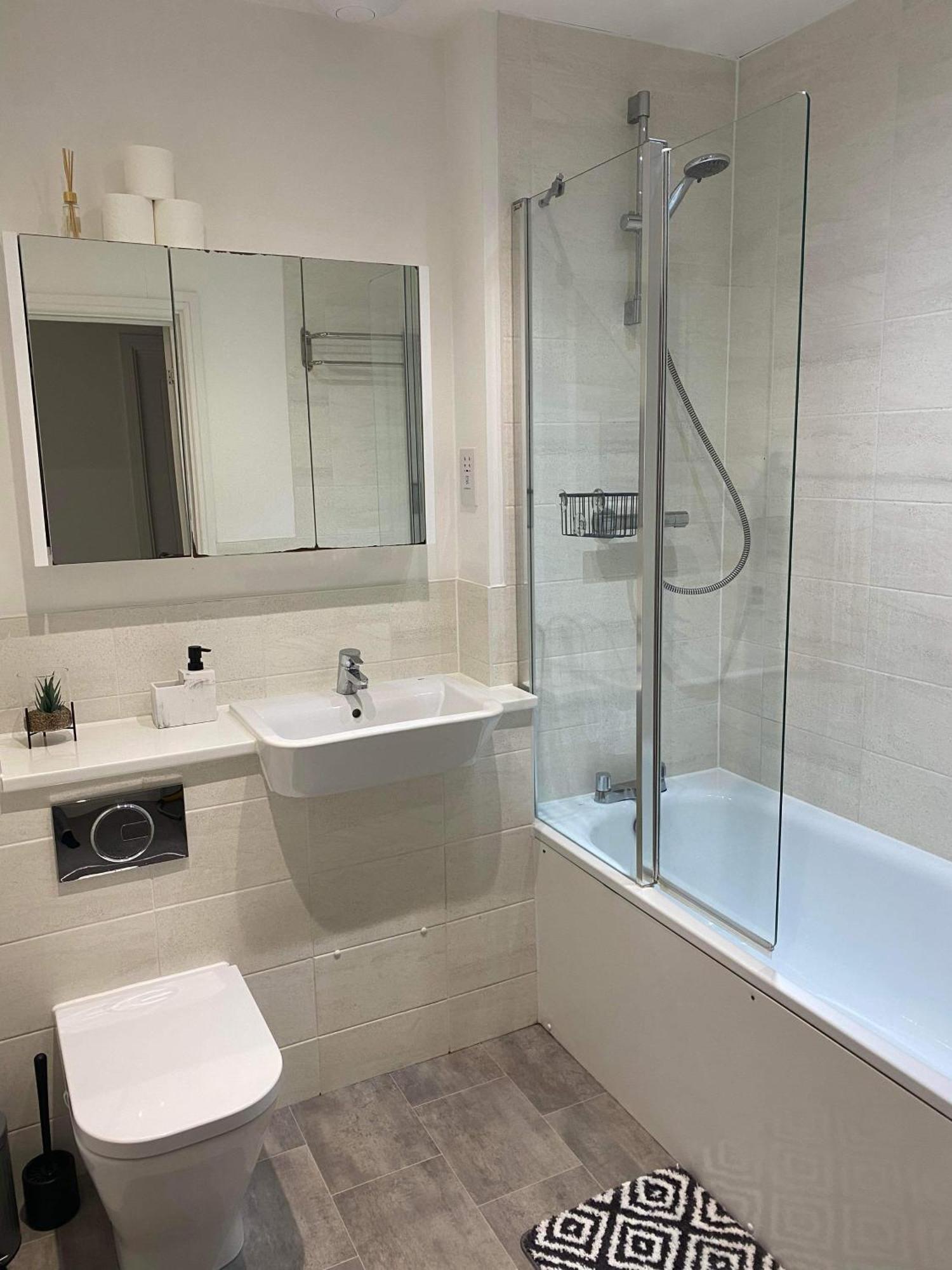 Crawley 2Bed Apartament Close To Gatwick Airport Copthorne (West Sussex) Exterior foto