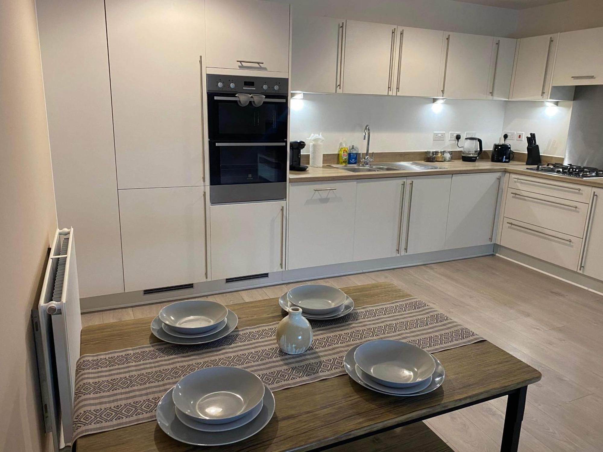 Crawley 2Bed Apartament Close To Gatwick Airport Copthorne (West Sussex) Exterior foto